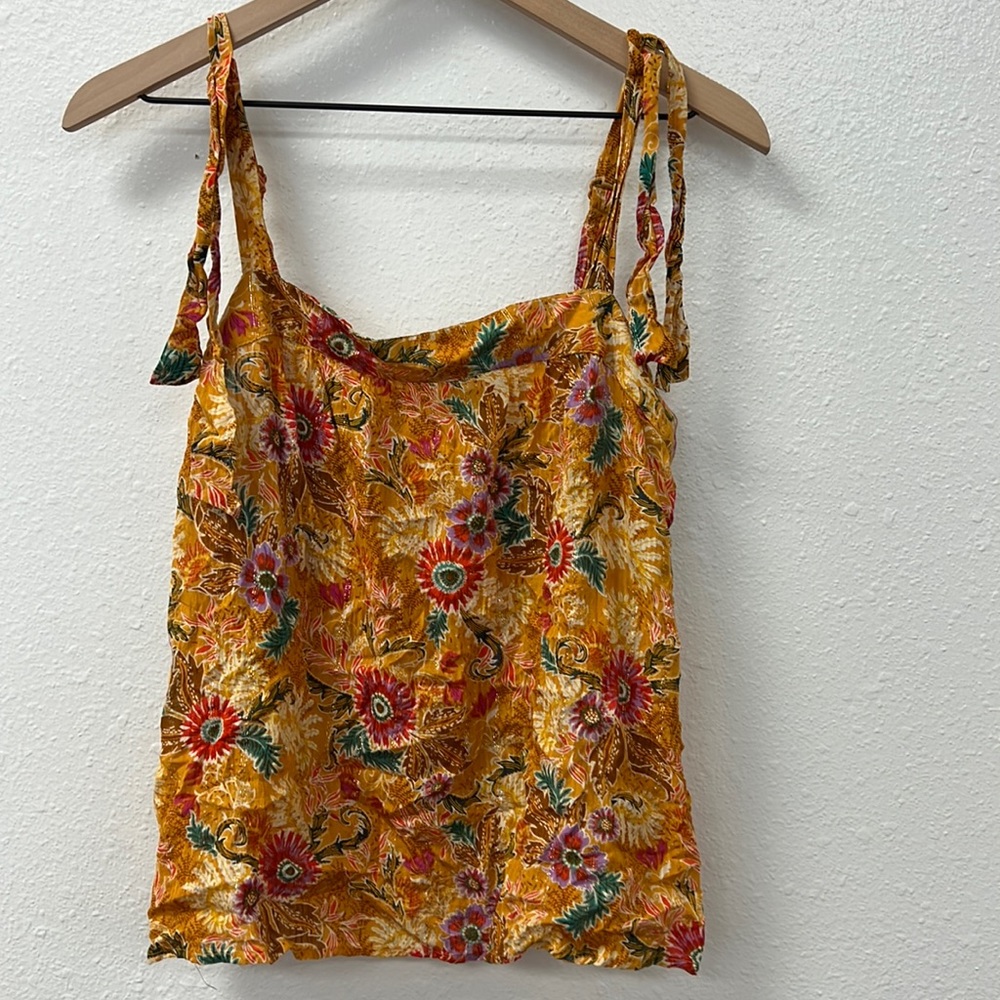 Floral tank